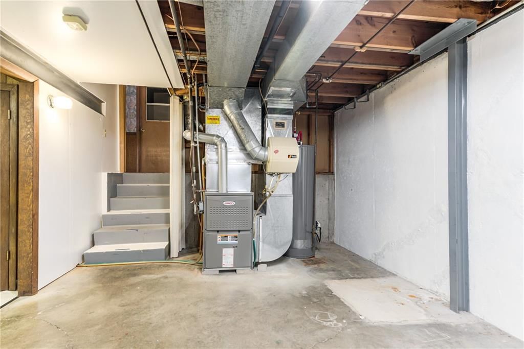8809 Outlook Drive — photo 43