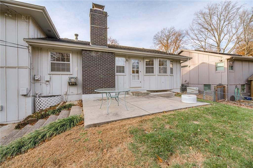 8809 Outlook Drive — photo 48