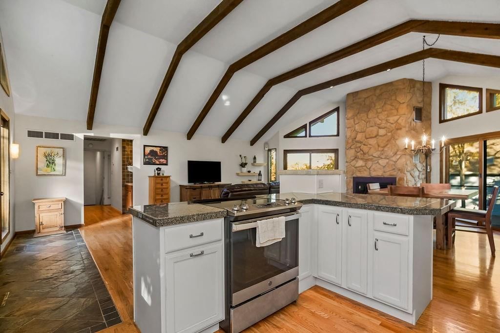 779 NW SOUTH SHORE Drive — photo 12