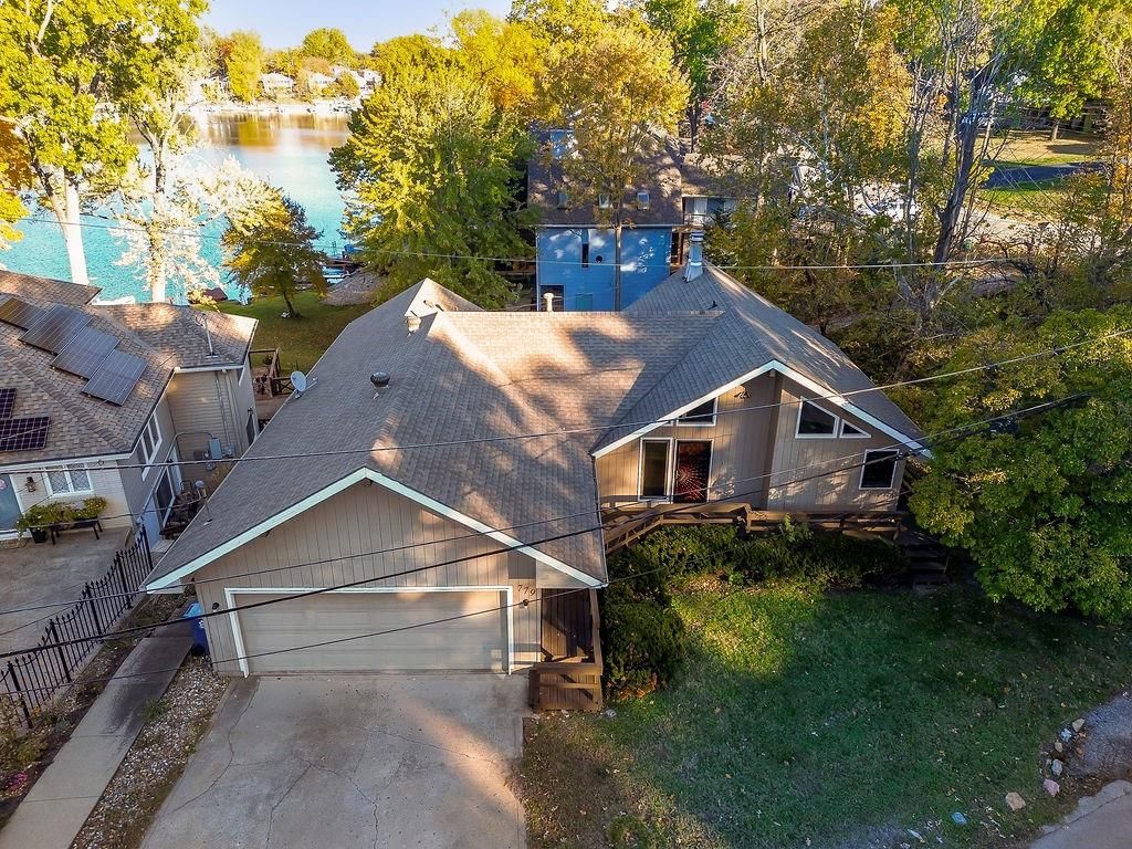 779 NW SOUTH SHORE Drive — photo 33
