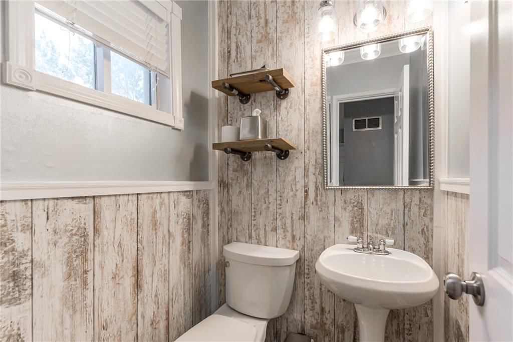 6968 NW Chapel Woods Lane — photo 9
