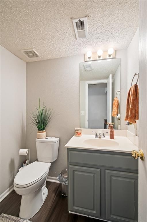 10633 E 46TH Terrace — photo 4