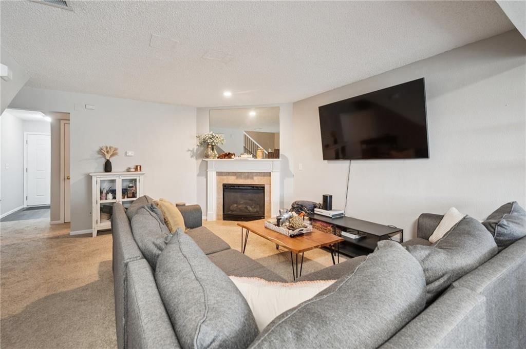 10633 E 46TH Terrace — photo 6