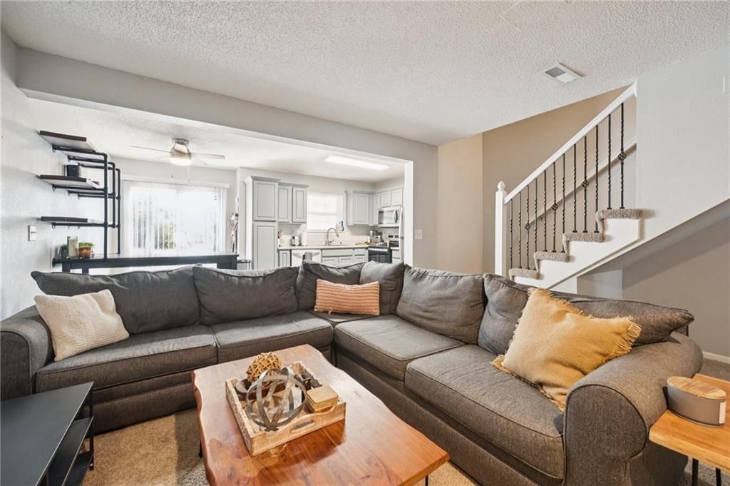 10633 E 46TH Terrace — photo 7