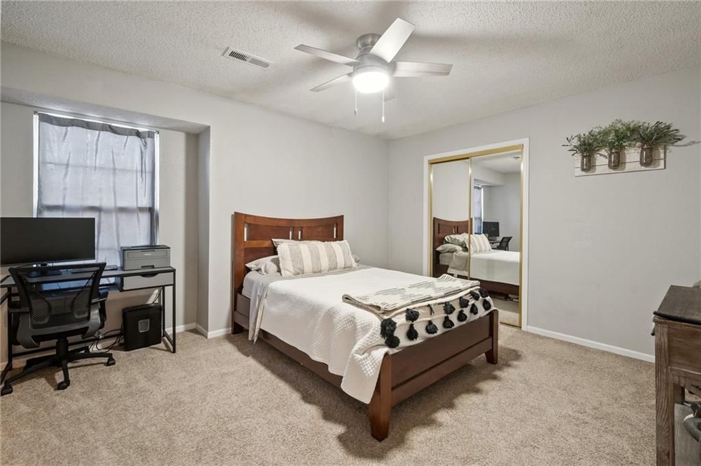 10633 E 46TH Terrace — photo 12