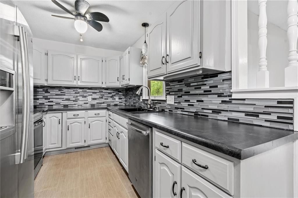 1101 WILLIAMS Street — photo 10