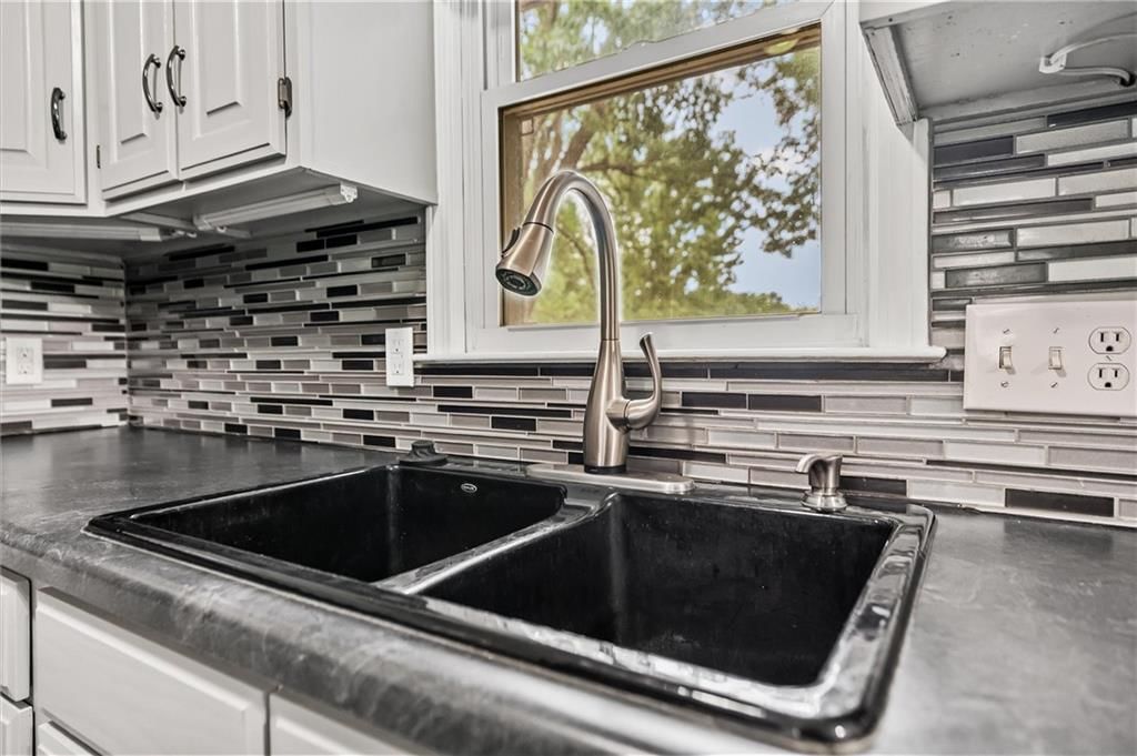1101 WILLIAMS Street — photo 12