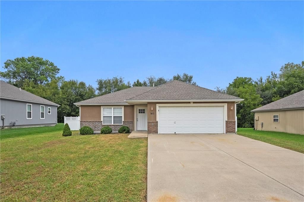 302 E Olive Street, Raymore, MO