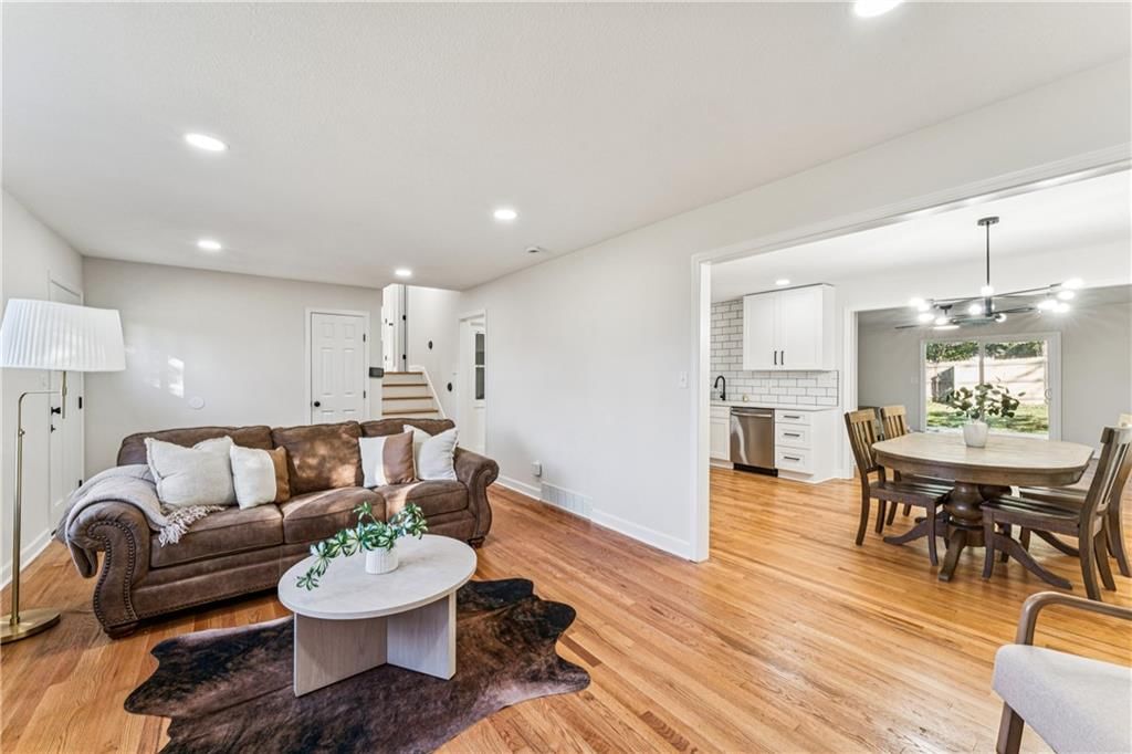 6018 W 102nd Street — photo 5
