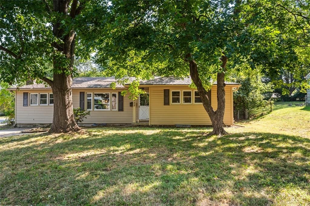 5725 Elm Avenue, Raytown, MO