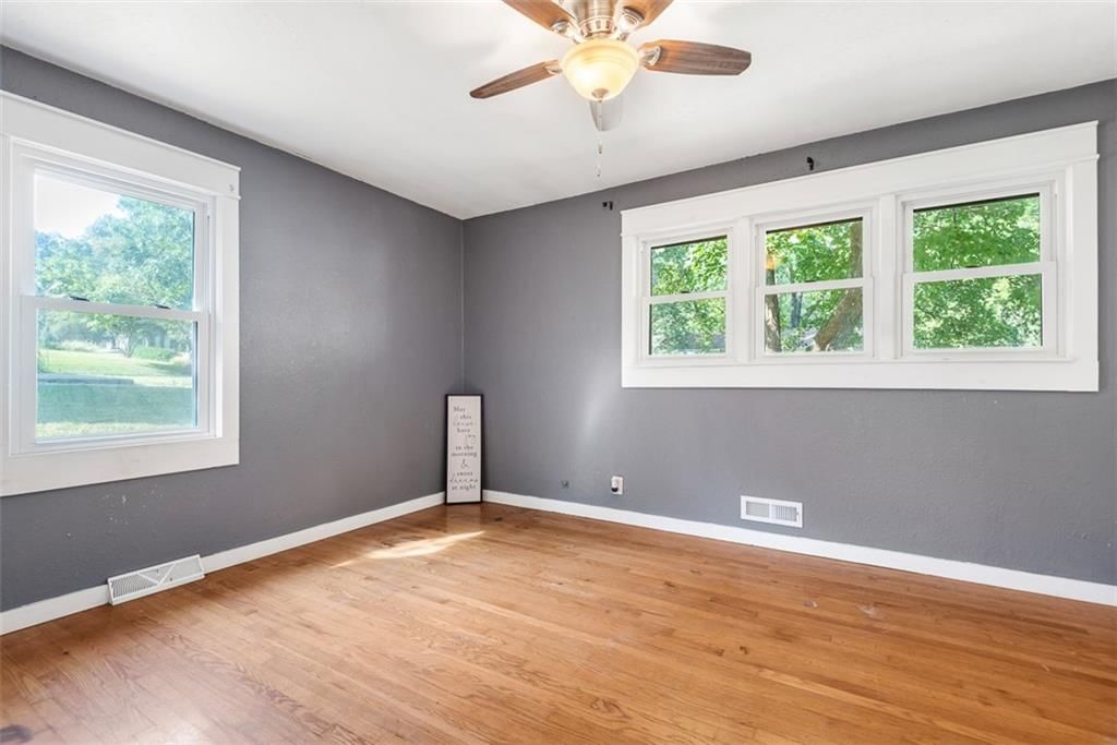 5725 Elm Avenue — photo 16
