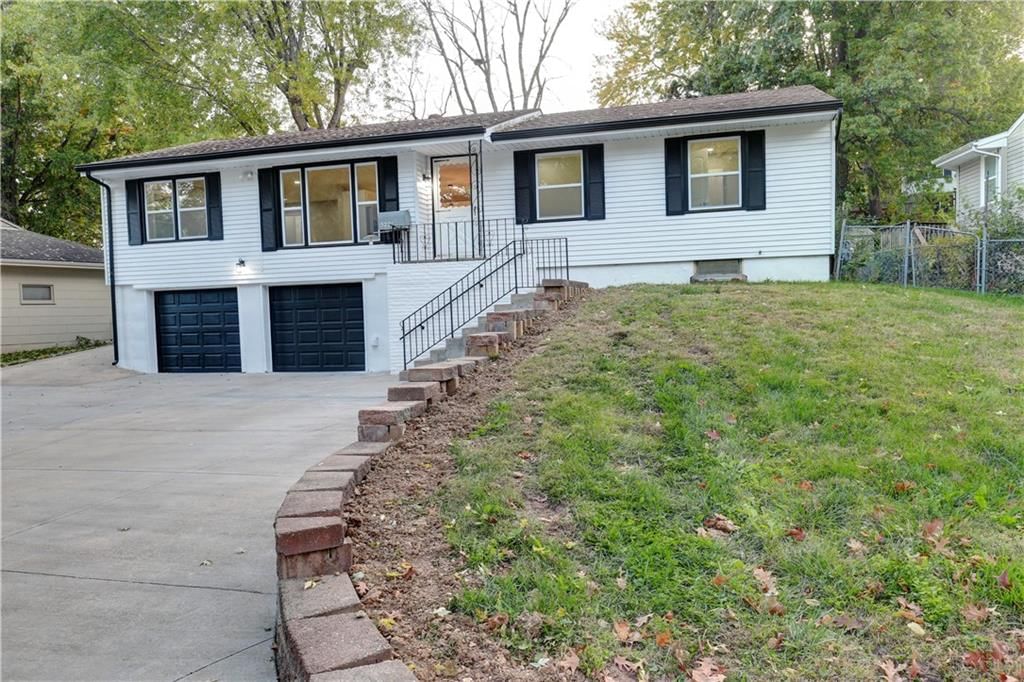 5221 NE 39th Street, Kansas City, MO