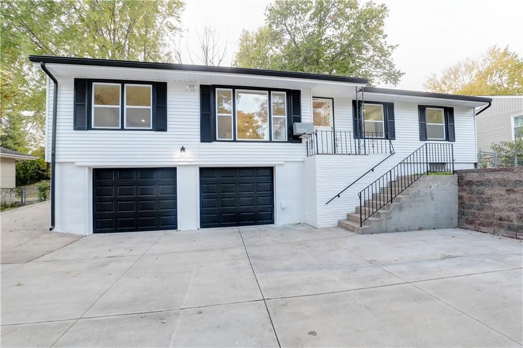 5221 NE 39th Street — photo 3