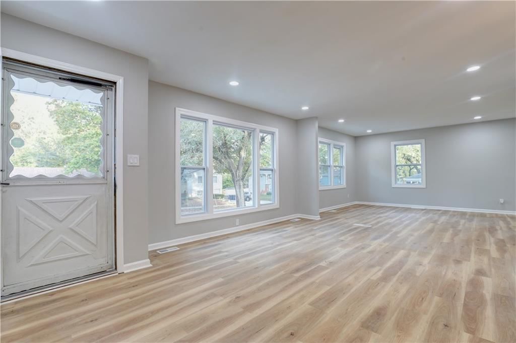 5221 NE 39th Street — photo 8