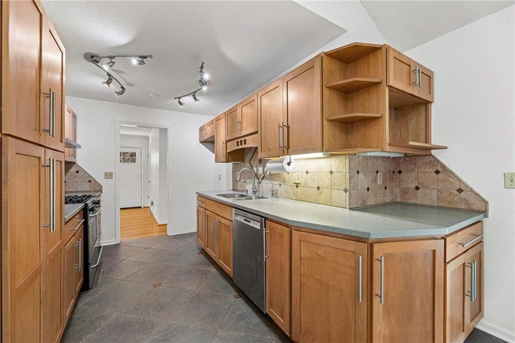 5248 N Flora Avenue — photo 10
