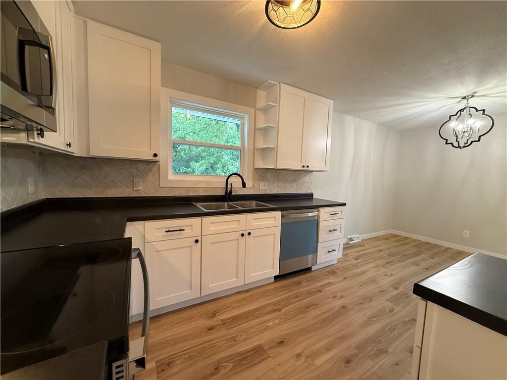 4924 N Smalley Avenue — photo 9