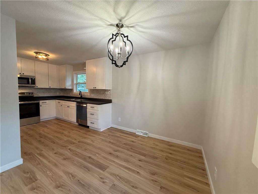 4924 N Smalley Avenue — photo 10