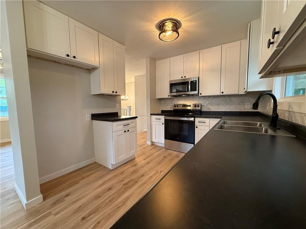 4924 N Smalley Avenue — photo 11