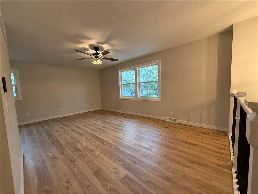 4924 N Smalley Avenue — photo 14