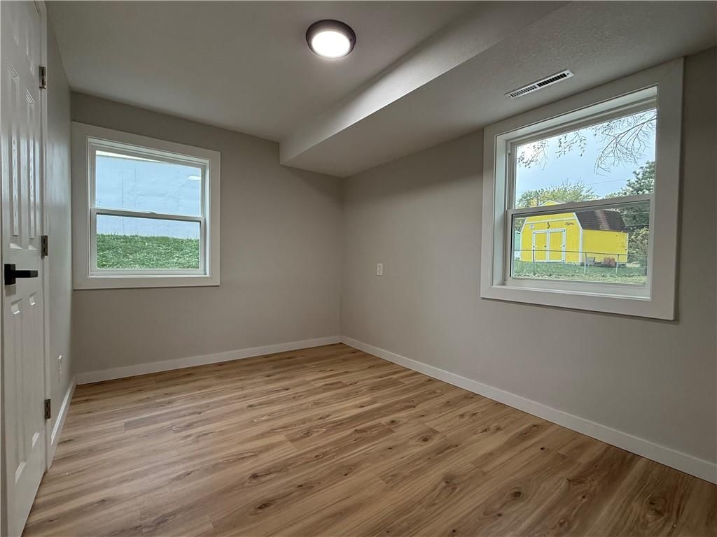 4924 N Smalley Avenue — photo 18