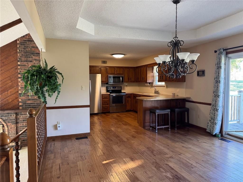 2120 Pin Oak Drive — photo 14