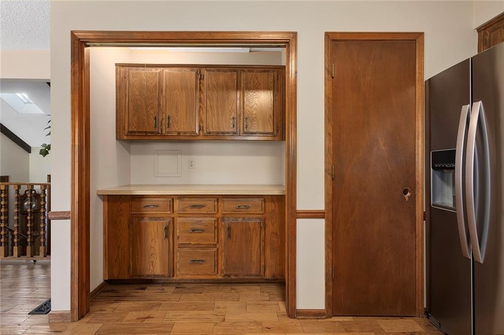 2120 Pin Oak Drive — photo 18