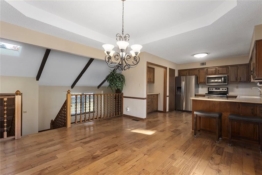 2120 Pin Oak Drive — photo 22