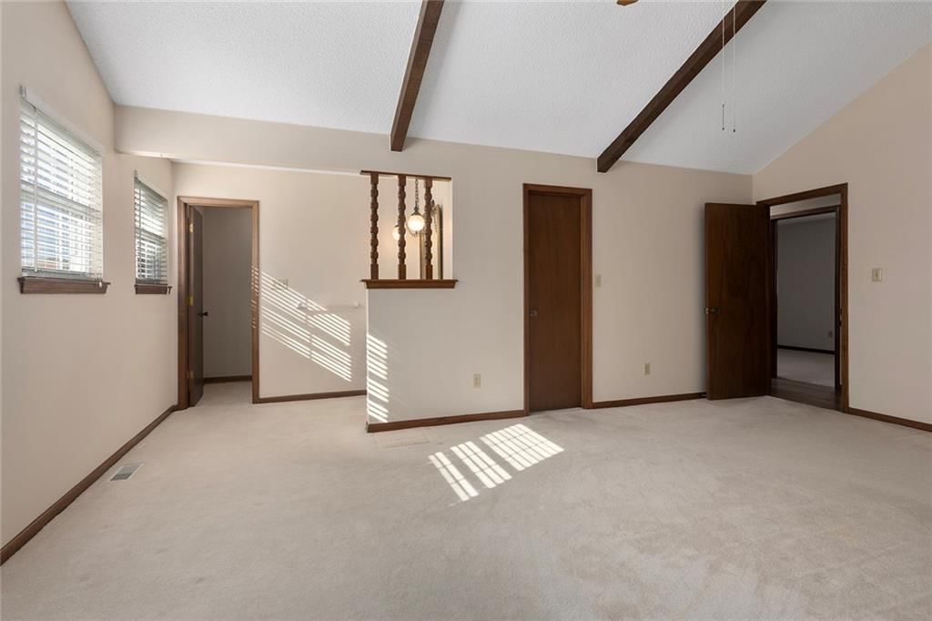 2120 Pin Oak Drive — photo 25