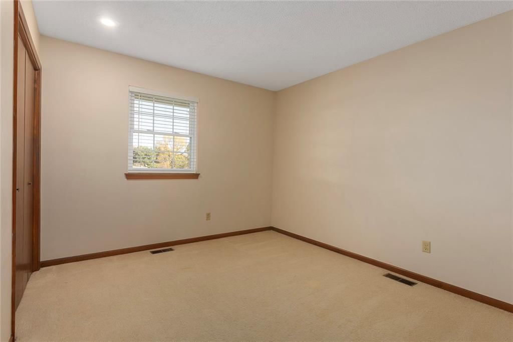 2120 Pin Oak Drive — photo 34
