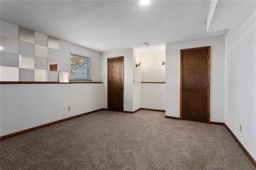 2120 Pin Oak Drive — photo 40