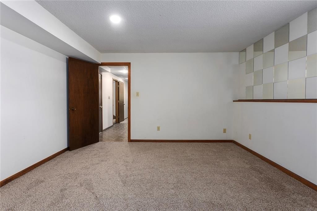 2120 Pin Oak Drive — photo 41