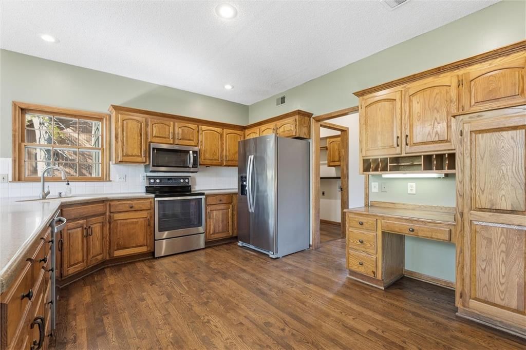 5501 W 155th Street — photo 12