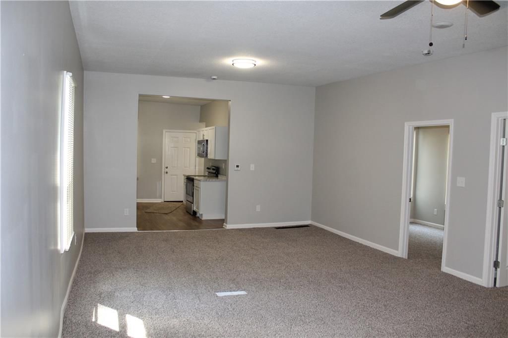 312 S 10th Street — photo 3