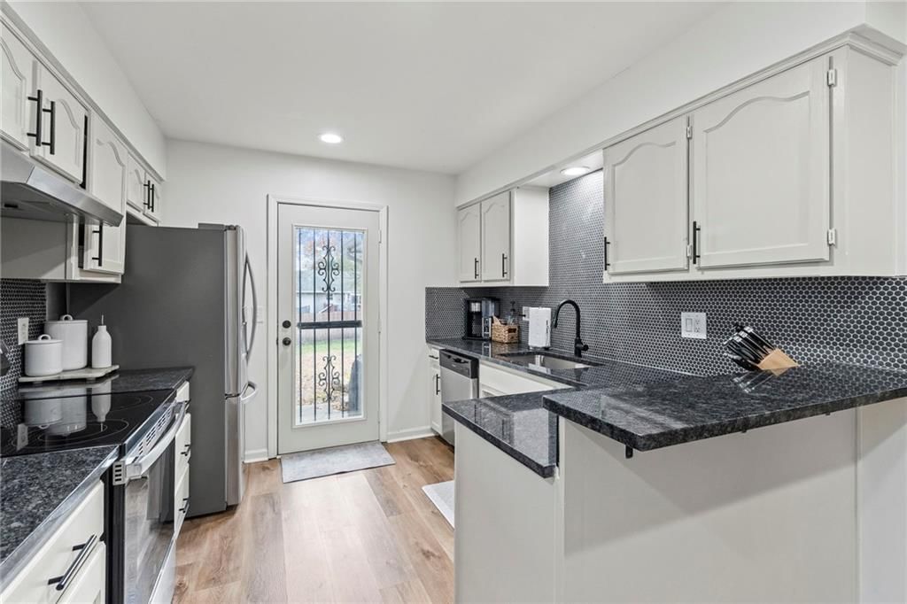 401 NE 88th Street — photo 9