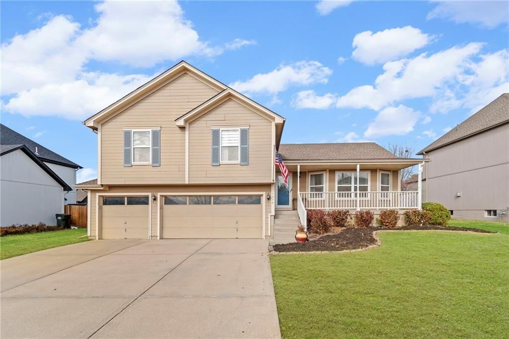 1316 SE 12th Terrace, Lee's Summit, MO