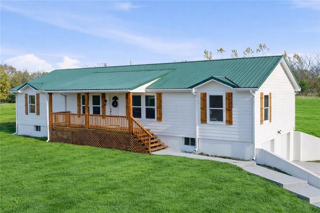 18450 246th Street, Tonganoxie, KS