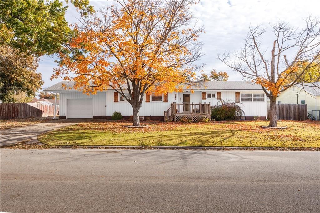 1308 N 7th Street, Neodesha, KS