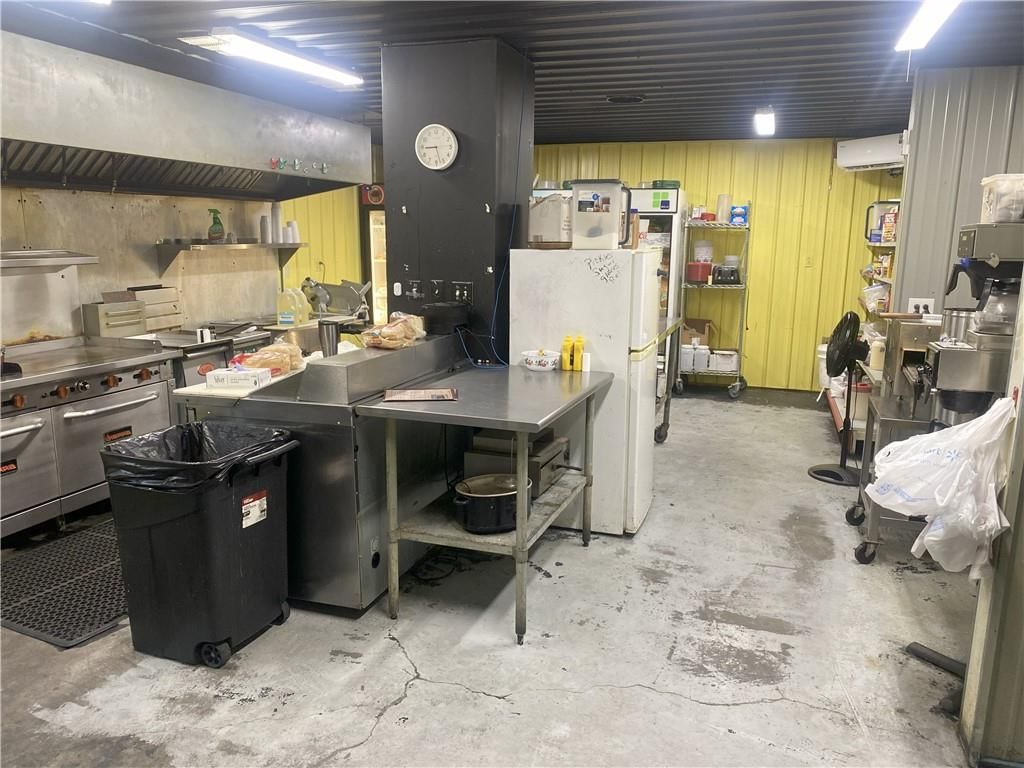 219 N Main Street — photo 11