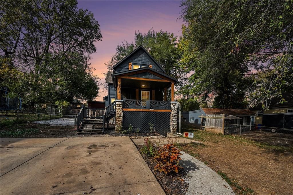 804 S Home Avenue — photo 1