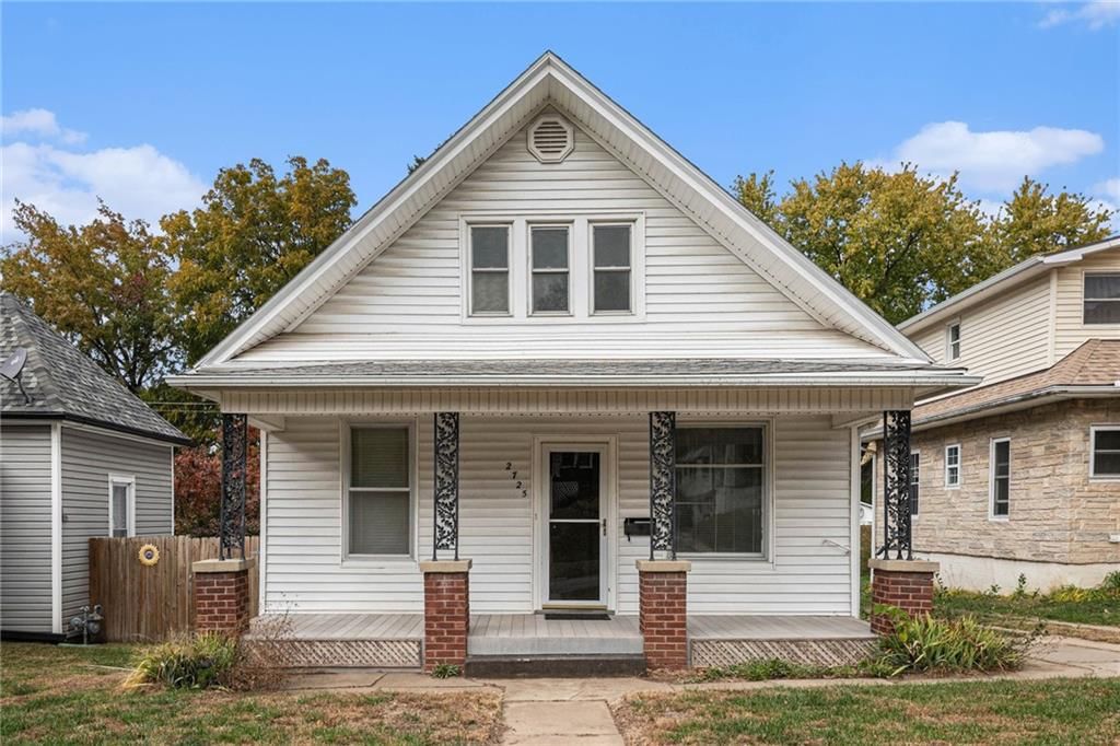 2725 Duncan Street — photo 2
