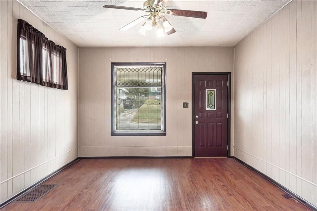 2725 Duncan Street — photo 4