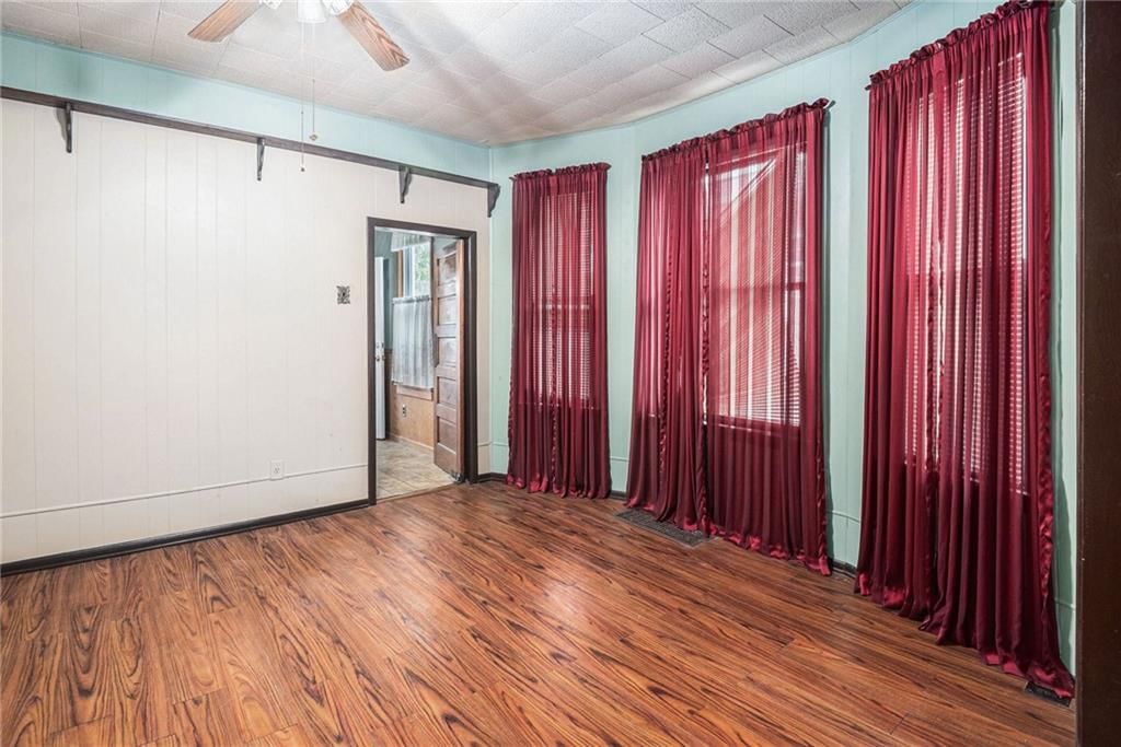 2725 Duncan Street — photo 7