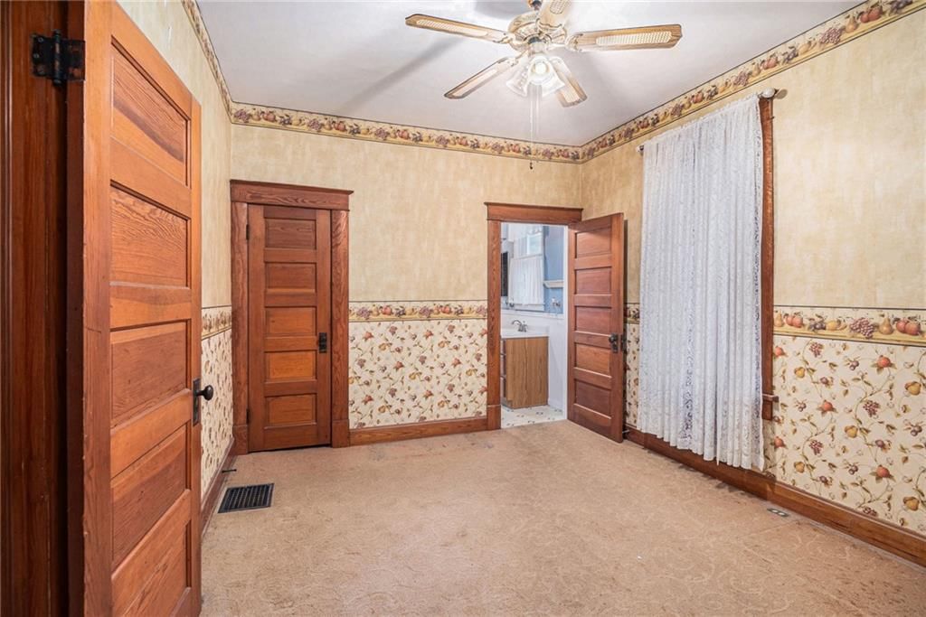 2725 Duncan Street — photo 9