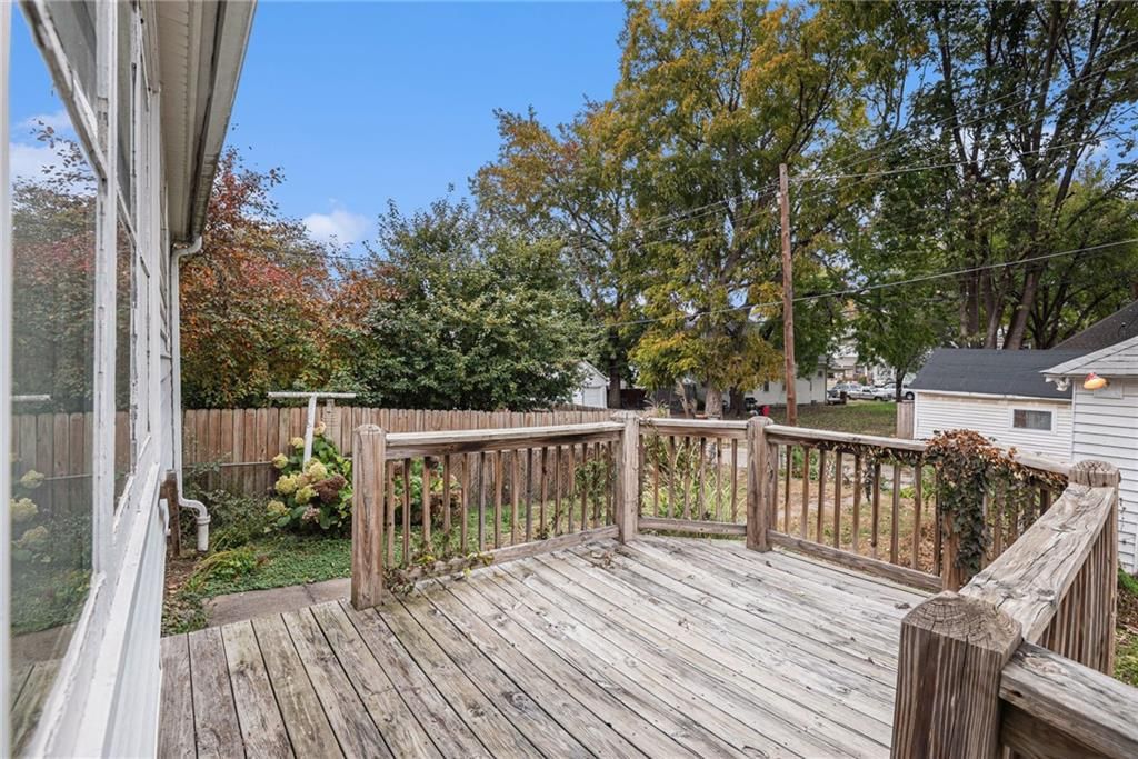 2725 Duncan Street — photo 15