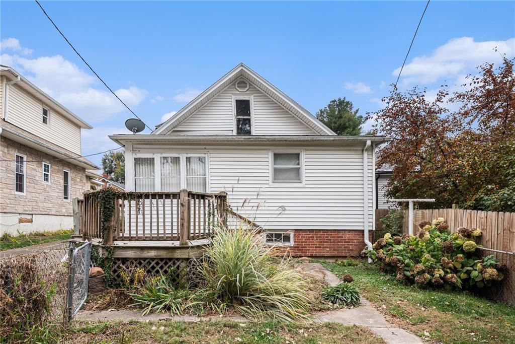 2725 Duncan Street — photo 16
