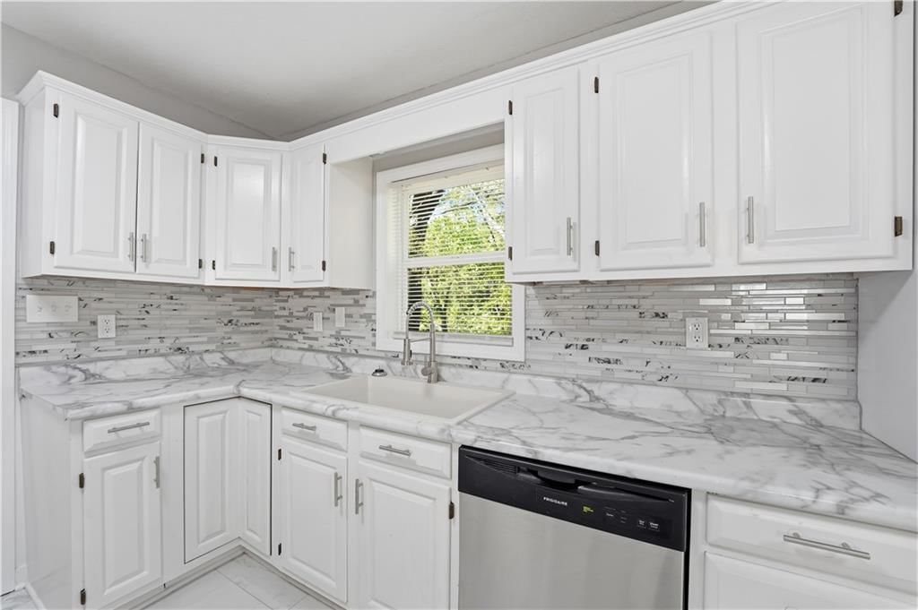 3212 NE Walnut Road — photo 8