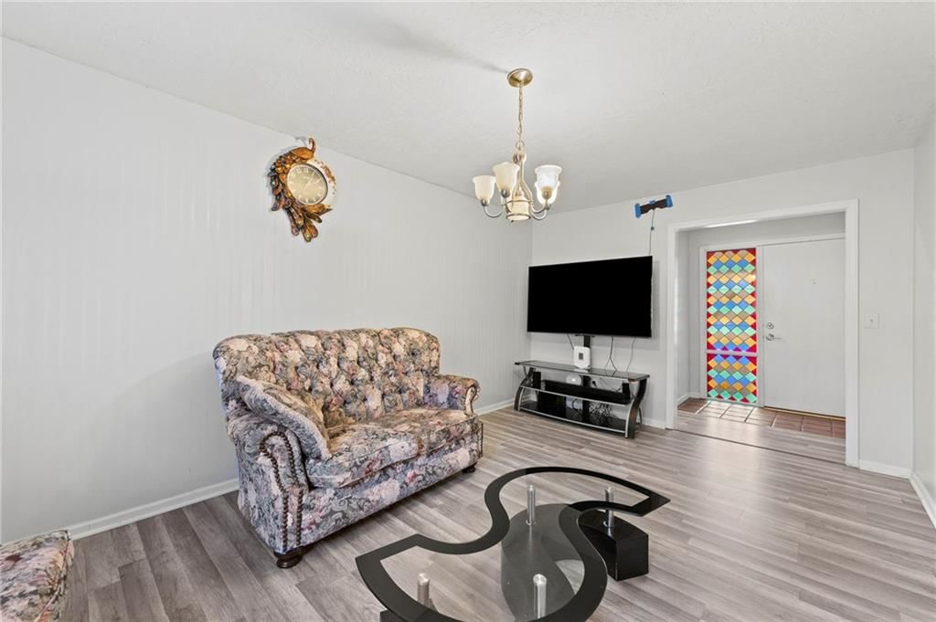 8117 Manning Avenue — photo 6