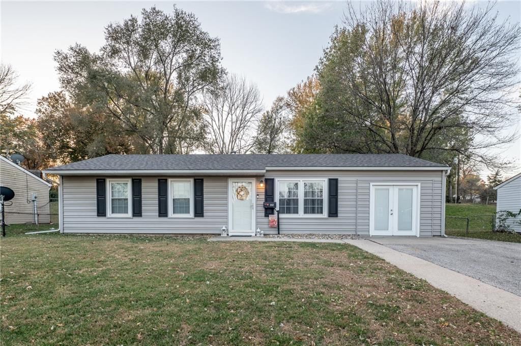 1110 N Swope Drive — photo 1