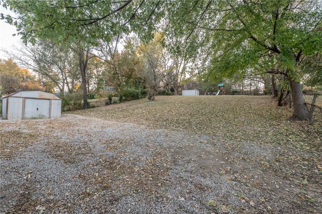 1110 N Swope Drive — photo 16