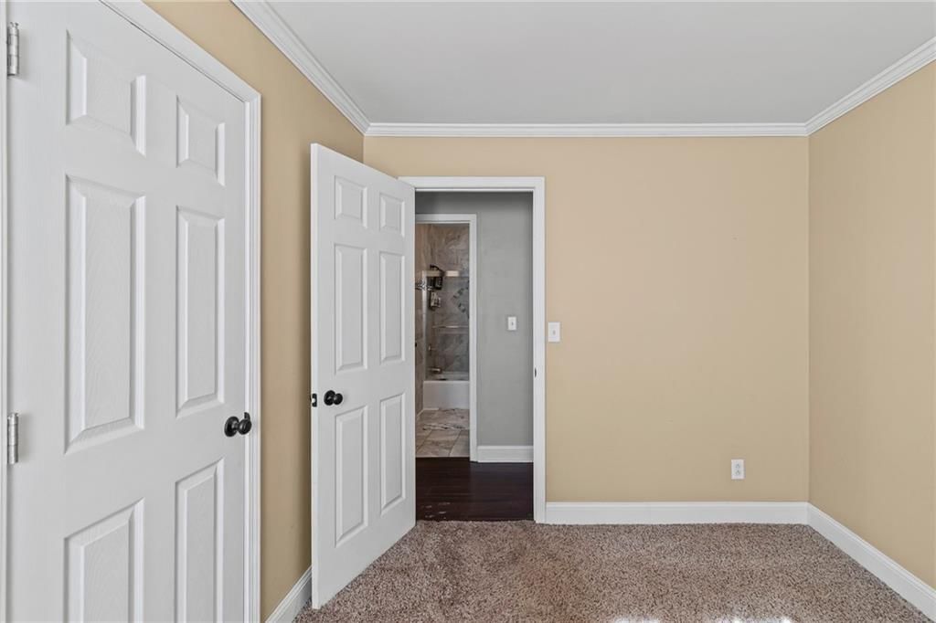901 E Washington Street — photo 14